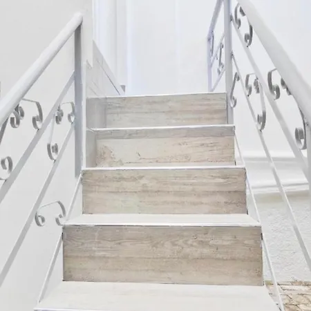 Διαμέρισμα Private 2 *